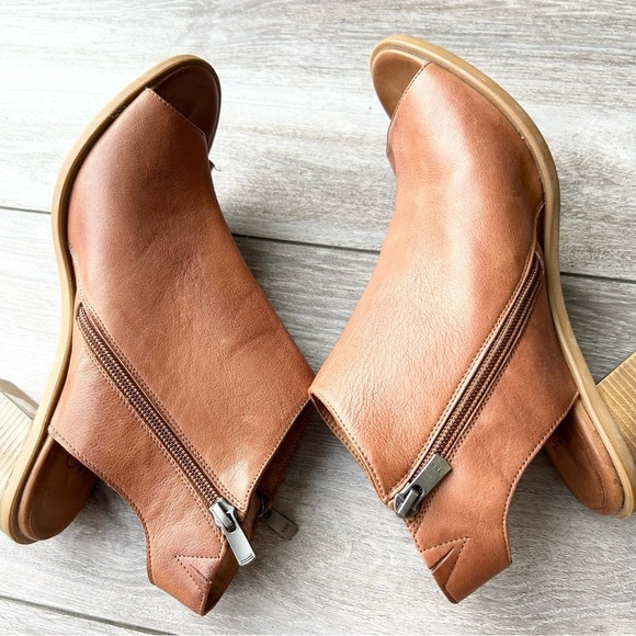 Moda in Pelle Tan Leather Open Toe Double Zippers Cut Out Booties - Picture 10 of 14